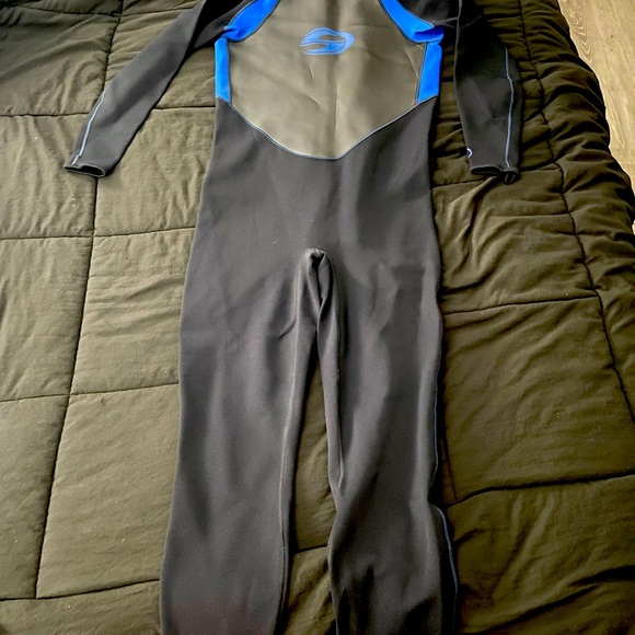 Deep see brand wetsuit - Picture 1 of 2